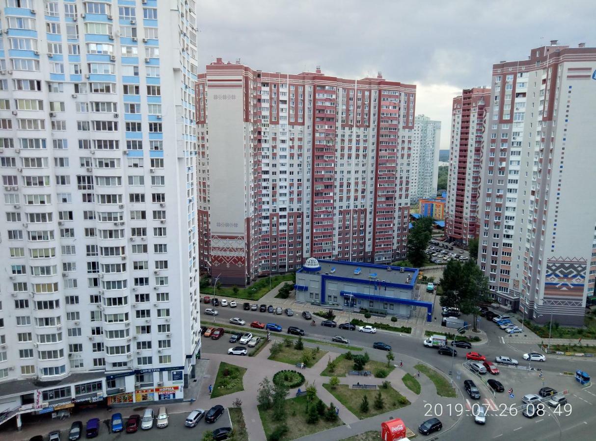 Люкс Апартаменты На Позняках Kiev Ngoại thất bức ảnh