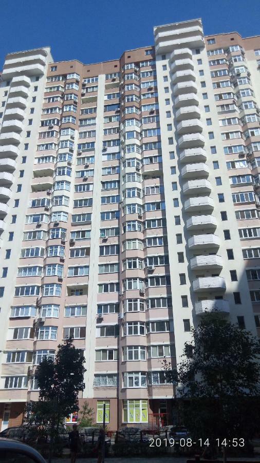 Люкс Апартаменты На Позняках Kiev Ngoại thất bức ảnh